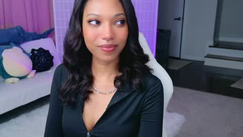 evie online show from 04.21.26