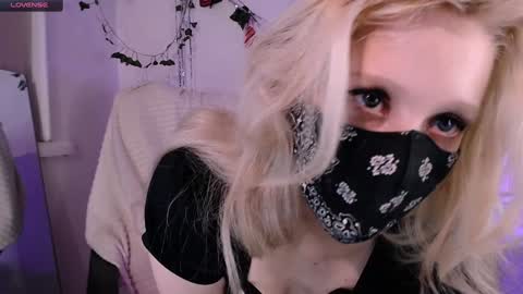 Snapshot of lilgangsta2002 chatting on 12.28.24 lil gansta online show from 12.28.24