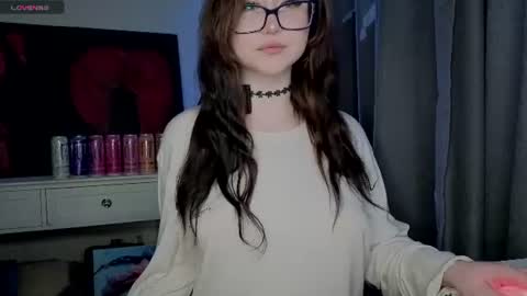 Snapshot of lilhornyprincess chatting on 07.05.26 Nika and Lori online show from 07.05.26