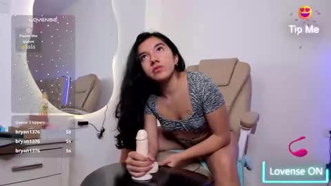 Lili  online show from 09.11.25