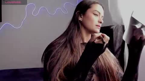 Snapshot of lili_evanss chatting on 06.20.26 lili_evanss online show from 06.20.26