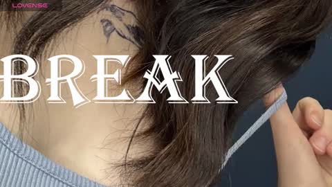 Lilli  follow me kiss online show from 02.17.25