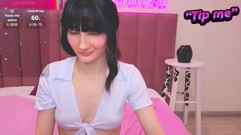 Lilli  follow me kiss online show from 11.13.25