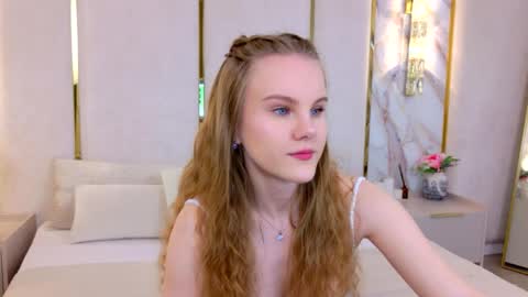 Snapshot of lili_lohan chatting on 06.05.26 lili_lohan online show from 06.05.26