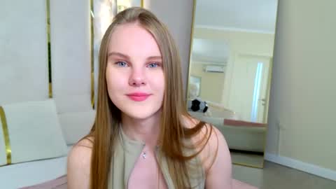 lili_lohan online show from 07.07.26