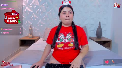 Snapshot of lili_mccormick chatting on 12.17.24 SALOME online show from 12.17.24