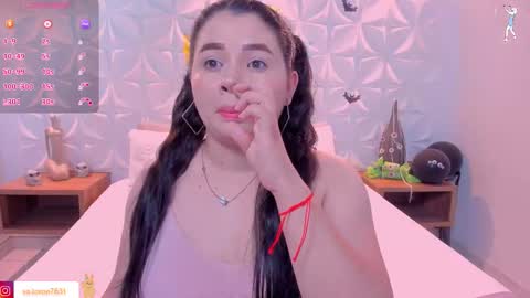 Snapshot of lili_mccormick chatting on 10.19.25 SALOME online show from 10.19.25