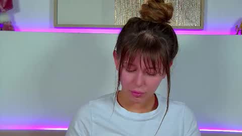 Snapshot of liliabianca chatting on 12.20.25 Mia online show from 12.20.25