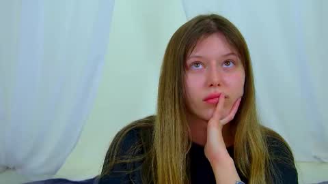 Snapshot of liliabianca chatting on 02.04.26 Mia online show from 02.04.26