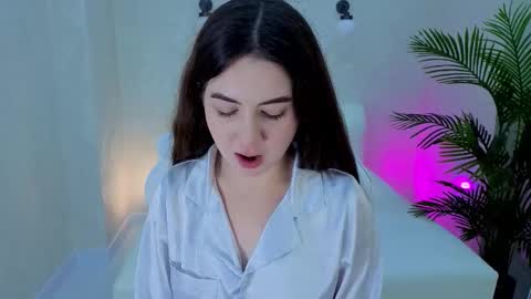 Lilia online show from 11.21.25