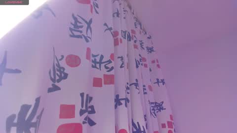 holis soy lily chang no olvides el pulgar arriba es muy importante para mi 3 independent model online show from 01.18.25