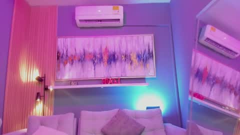 holis soy lily chang no olvides el pulgar arriba es muy importante para mi 3 independent model online show from 04.18.26