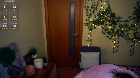 Lilian online show from 09.14.25