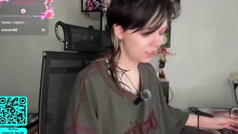 Snapshot of liliandaniels chatting on 06.21.26 Lilian online show from 06.21.26