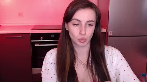 Snapshot of liliatlu chatting on 06.27.26 Lilu online show from 06.27.26