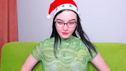 Snapshot of lilibethxx chatting on 12.27.24 lilibethxx online show from 12.27.24