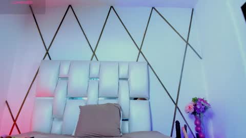 LIli cameron  online show from 04.13.26