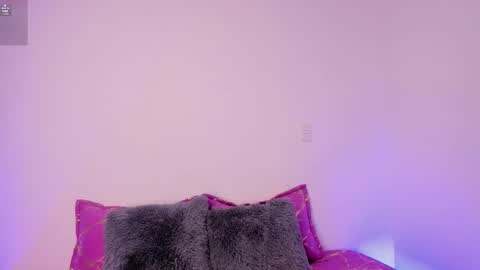 Snapshot of lilicopper__ chatting on 12.18.25 online show from 12.18.25