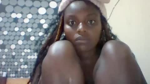 Snapshot of liligal chatting on 06.14.26 liligal online show from 06.14.26