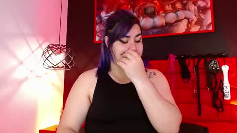 Snapshot of lilih_golden chatting on 10.17.25 LILIH online show from 10.17.25