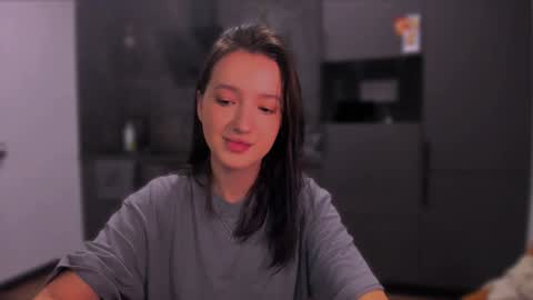 Snapshot of lililaluna chatting on 12.12.24 ... online show from 12.12.24