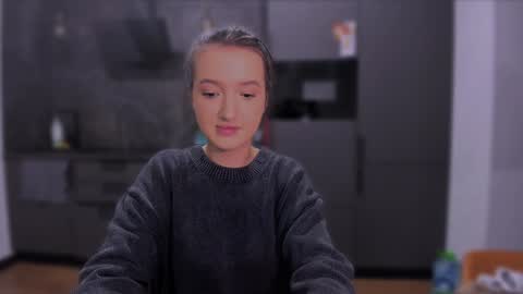 Snapshot of lililaluna chatting on 12.17.24 ... online show from 12.17.24