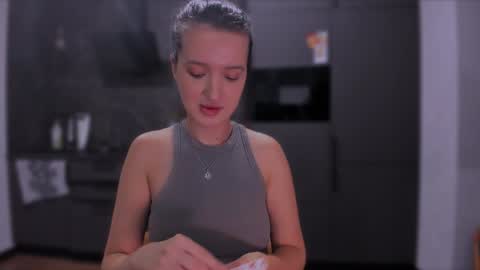 Snapshot of lililaluna chatting on 12.28.24 ... online show from 12.28.24