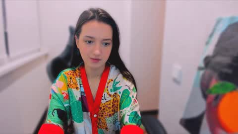 Snapshot of lililaluna chatting on 01.13.25 ... online show from 01.13.25