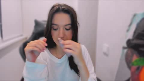 Snapshot of lililaluna chatting on 01.14.25 ... online show from 01.14.25