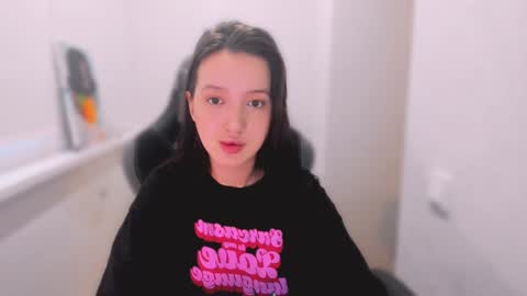 Snapshot of lililaluna chatting on 01.30.25 ... online show from 01.30.25