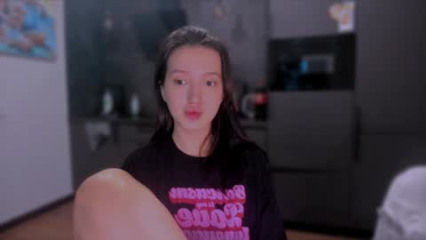 Snapshot of lililaluna chatting on 01.30.25 ... online show from 01.30.25