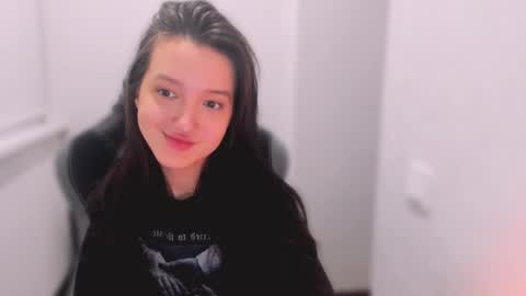 Snapshot of lililaluna chatting on 02.01.25 ... online show from 02.01.25