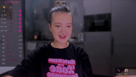 Snapshot of lililaluna chatting on 09.23.25 ... online show from 09.23.25