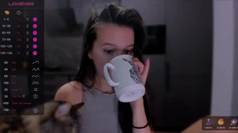 Snapshot of lililaluna chatting on 10.12.25 ... online show from 10.12.25