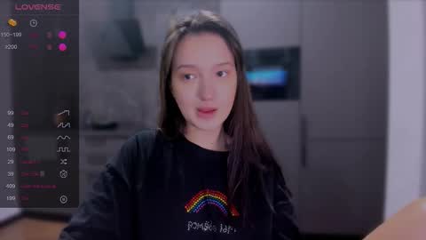 Snapshot of lililaluna chatting on 10.31.25 ... online show from 10.31.25