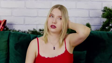 LiliLinn online show from 01.13.25