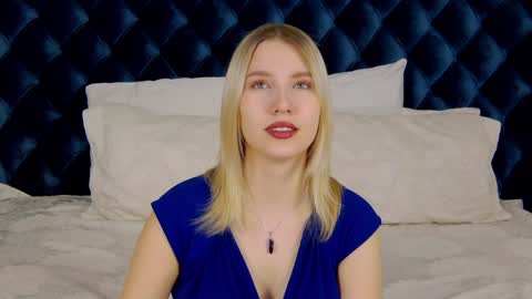 LiliLinn online show from 01.18.25