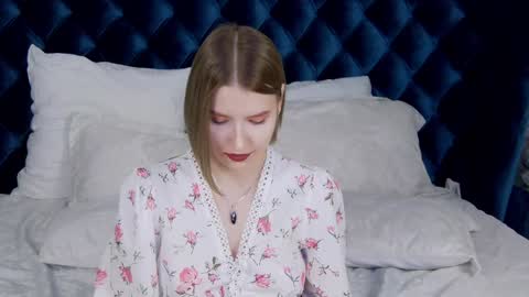 LiliLinn online show from 01.27.25