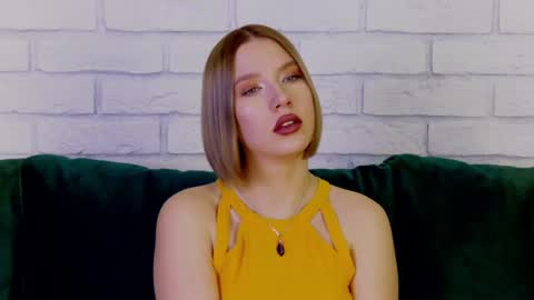 LiliLinn online show from 01.29.25