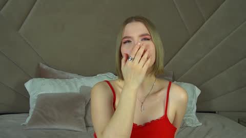 LiliLinn online show from 02.05.25