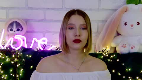 LiliLinn online show from 03.04.25