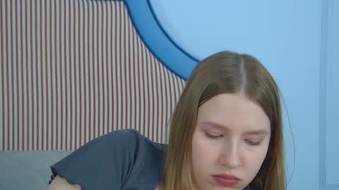 LiliLinn online show from 08.03.26