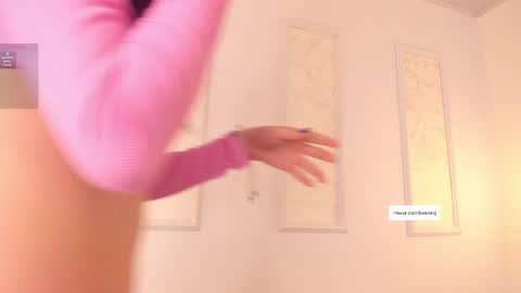 Snapshot of lilily_lv chatting on 09.11.25 Lilly online show from 09.11.25