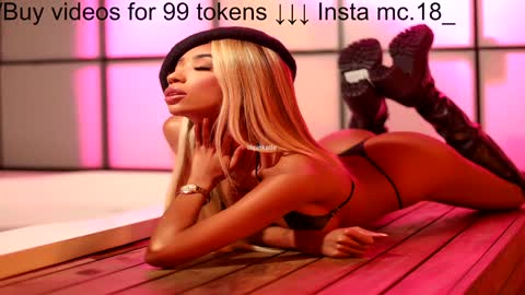 Snapshot of lilipinkette chatting on 12.20.24 Lili online show from 12.20.24