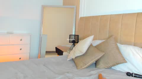 Snapshot of lilipinkette chatting on 12.28.24 Lili online show from 12.28.24