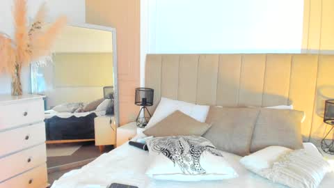 Snapshot of lilipinkette chatting on 02.02.25 Lili online show from 02.02.25