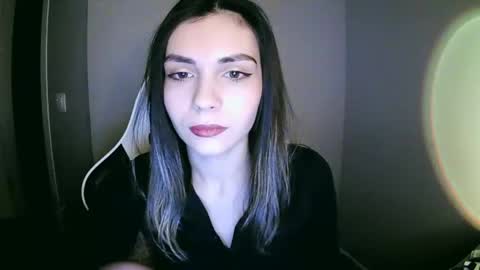 Snapshot of lilirose_x chatting on 12.21.24 lilirose online show from 12.21.24