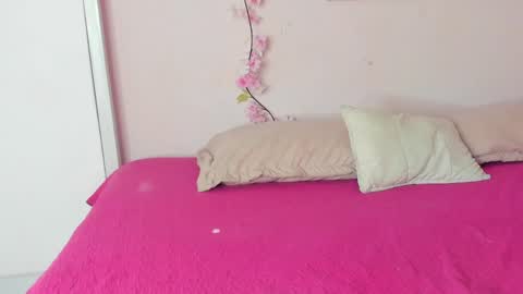 lilirousee online show from 04.19.26