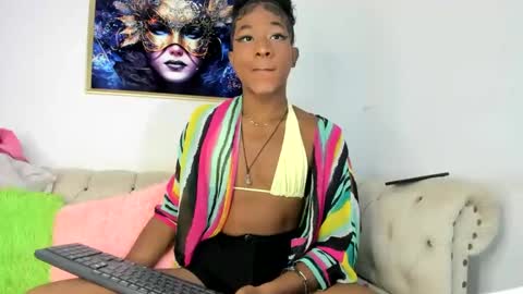 Snapshot of lilit2005_ chatting on 02.14.25 lilit2005_ online show from 02.14.25