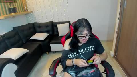 Snapshot of lilith_ayanami chatting on 05.01.26 lilith online show from 05.01.26